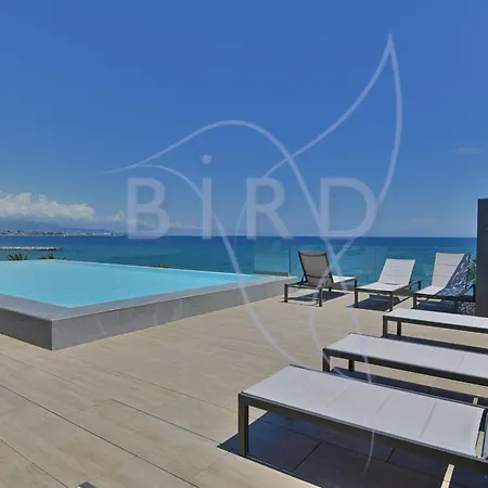 Waterfront With Private Garden Apartman *