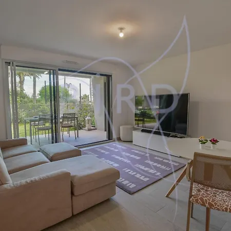 Waterfront With Private Garden Apartman Villeneuve-Loubet