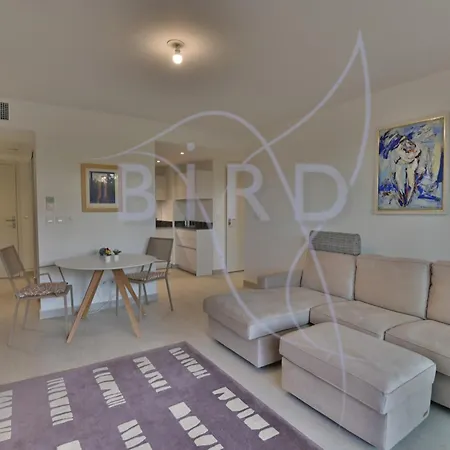 Apartman Waterfront With Private Garden