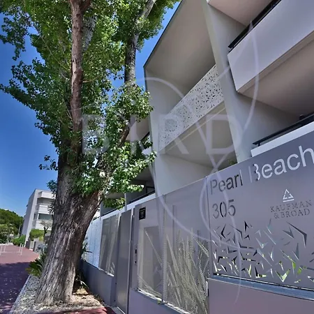 Waterfront With Private Garden Apartment Villeneuve-Loubet