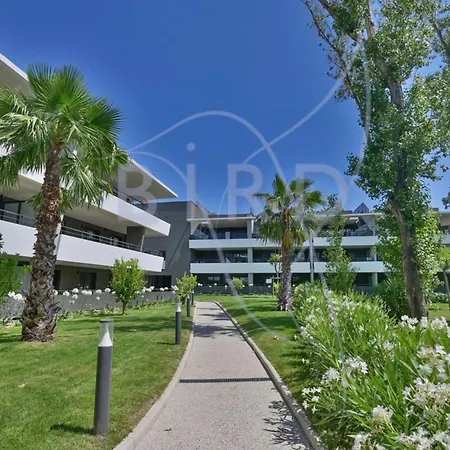 Apartment Waterfront With Private Garden Villeneuve-Loubet