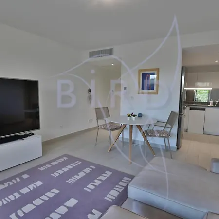 Apartment Waterfront With Private Garden *