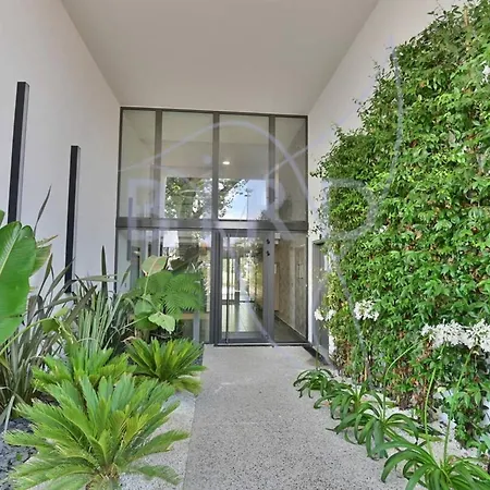 Apartman Waterfront With Private Garden *
